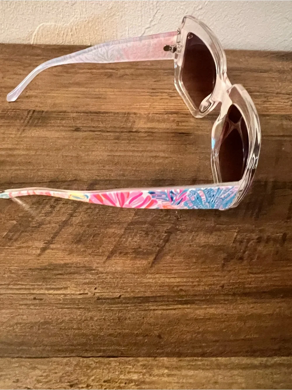 Lilly Pulitzer Oversized Square Splashdance Sunglasses Style # 010239